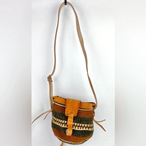 NWOT Sisal and Leather African Sling Bag (CROSSBODY) - Picture 3 of 8